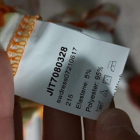 SHEIN Ruched Dress - Picture 4 of 4